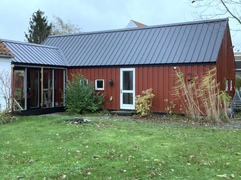 Nyt tag med stålplader på Bornholm